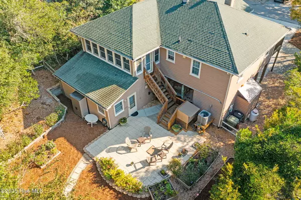Emerald Isle, NC 28594,113 Doe DR