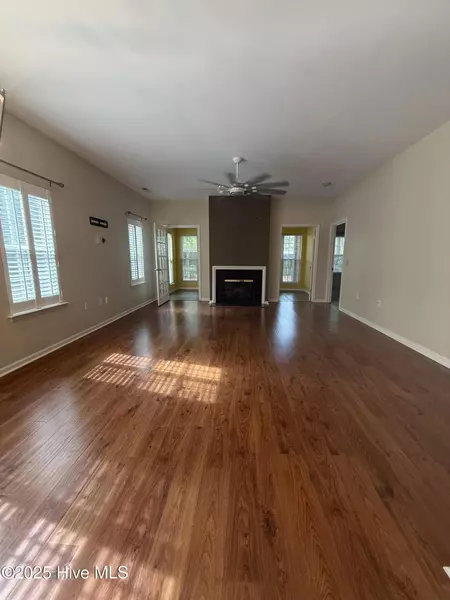 2231 Locksley Woods DR #A, Greenville, NC 27858