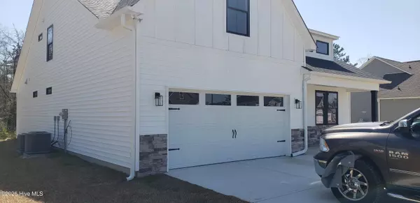 New Bern, NC 28560,110 Warbler DR