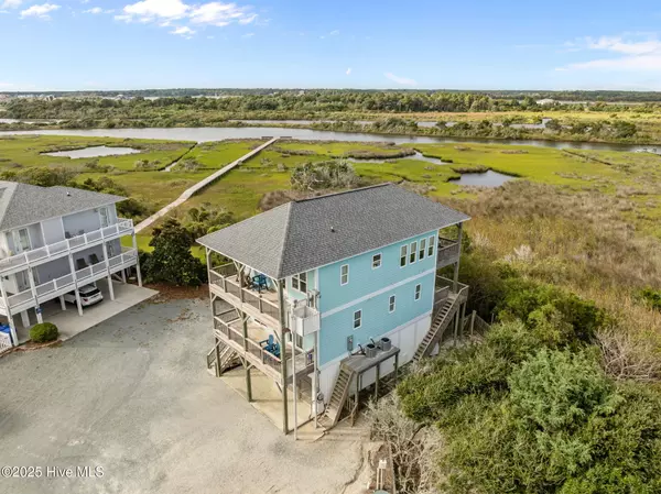 North Topsail Beach, NC 28460,3663 Island DR