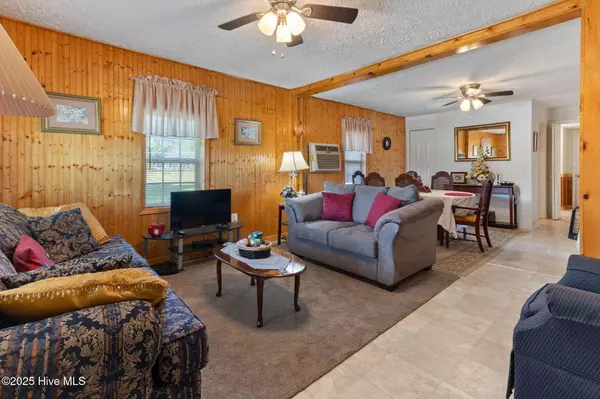 Bladenboro, NC 28320,410 Elizabethtown RD