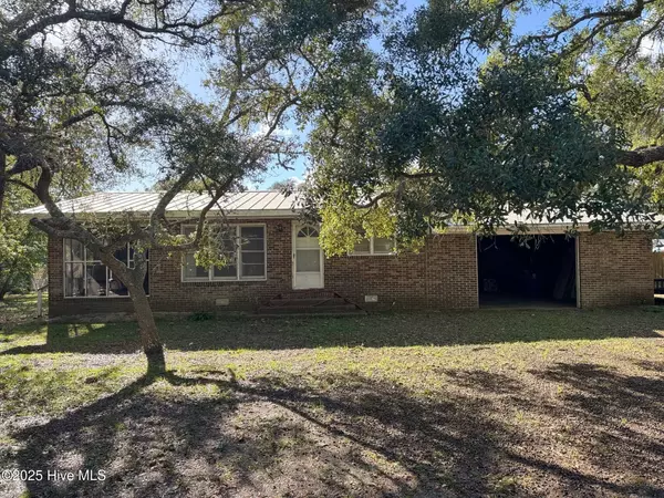Oak Island, NC 28465,309 Womble ST