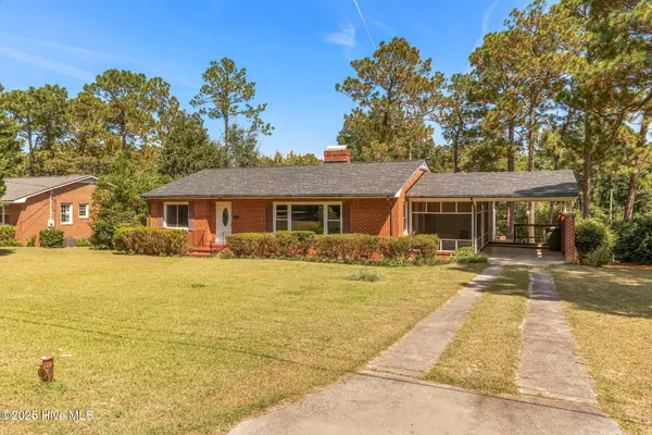Hamlet, NC 28345,302 Juanita AVE