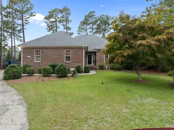 Pinehurst, NC 28374,75 Catalpa LN N