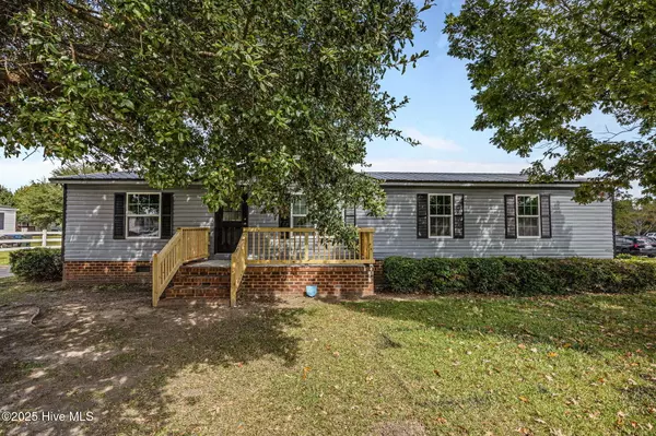 2502 State DR, Kinston, NC 28501