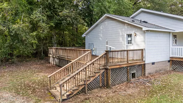 Whitakers, NC 27891,8782 Red Oak RD