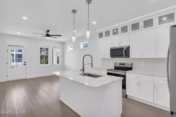 Carolina Beach, NC 28428,500 N Carolina AVE #2