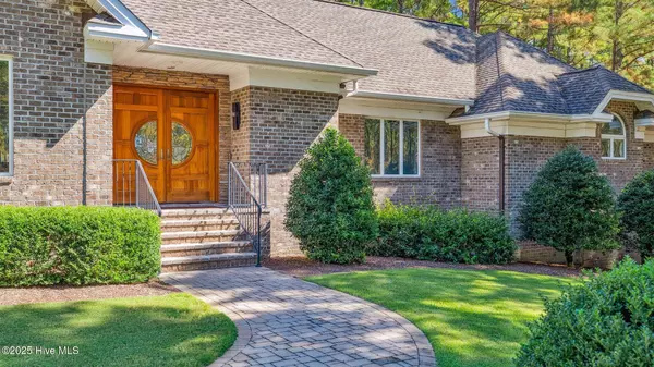 Pinehurst, NC 28374,11 Mcmichael DR