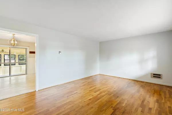 Wilmington, NC 28409,209 Shamrock DR