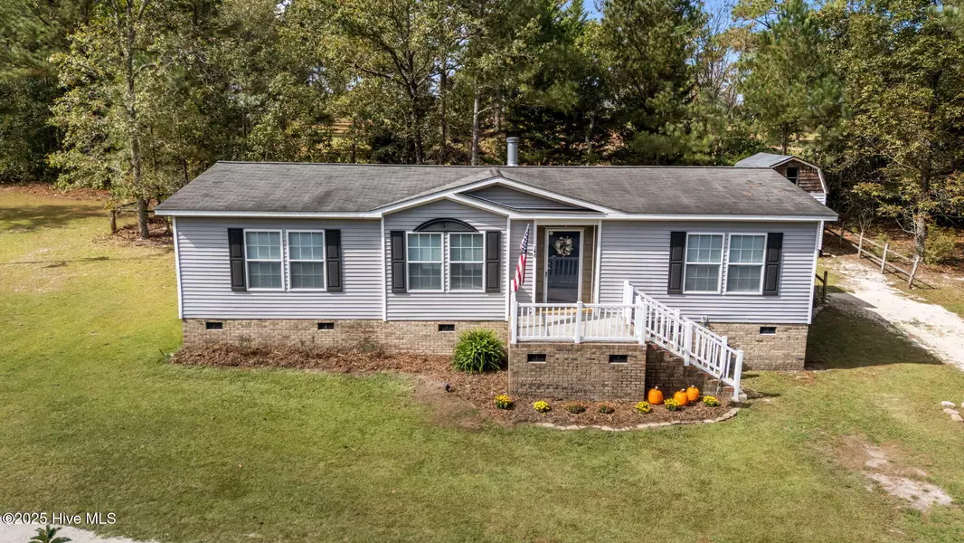 147 Swain LN, West End, NC 27376