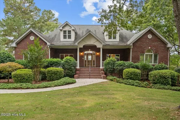 682 Azalea DR, Vass, NC 28394
