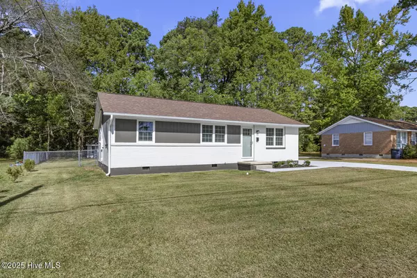 Jacksonville, NC 28540,8 Carver RD