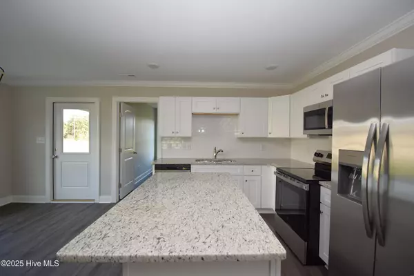 Snow Hill, NC 28580,34 Hampton WAY