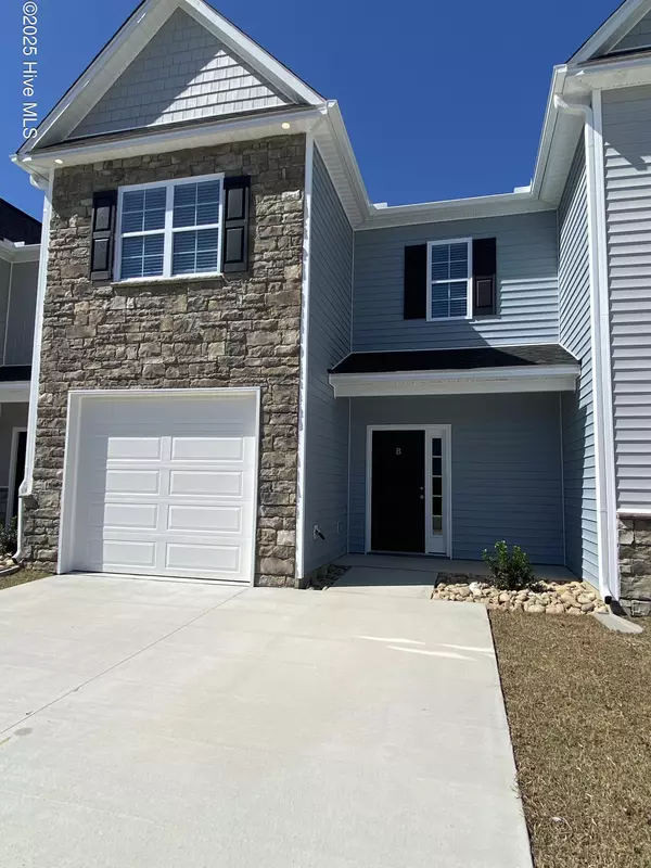 1404 B Hartley, Greenville, NC 27834
