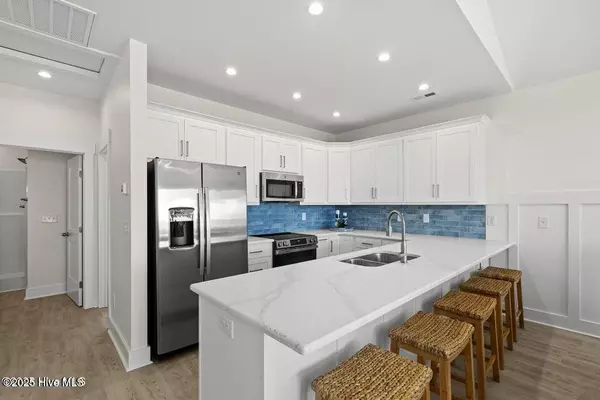 Surf City, NC 28445,753 N Topsail DR