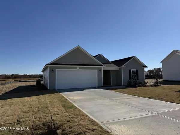 54 Littlefield LN, La Grange, NC 28551