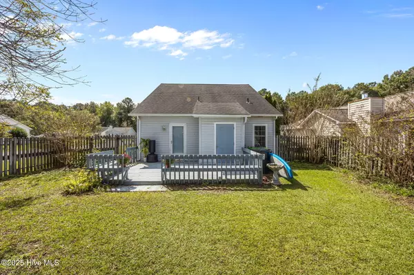 New Bern, NC 28562,3721 Colony DR
