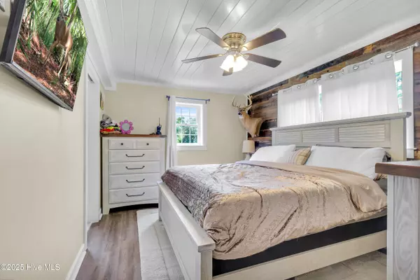 Oriental, NC 28571,7208 Brigantine BLVD