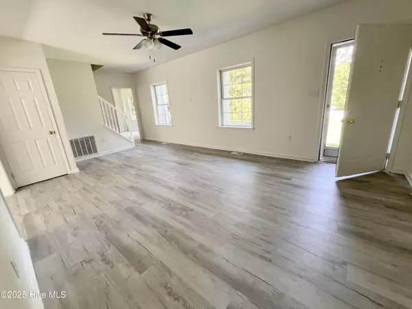 Wilmington, NC 28409,213 Country Place RD