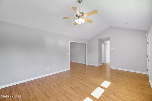 Wilmington, NC 28409,6412 Stearman CT