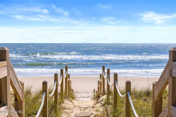 North Topsail Beach, NC 28460,604 New River Inlet RD