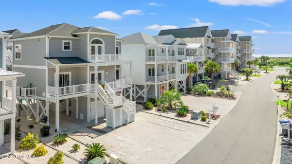 Ocean Isle Beach, NC 28469,10 Via Dolorosa DR