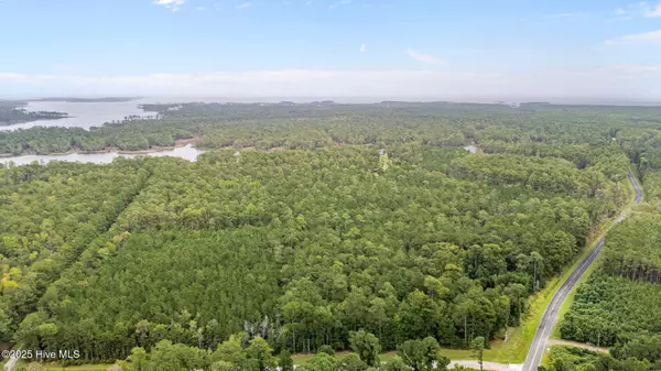 Oriental, NC 28571,365 Tar Creek RD