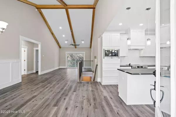 Ocean Isle Beach, NC 28469,1550 Windsong DR SW
