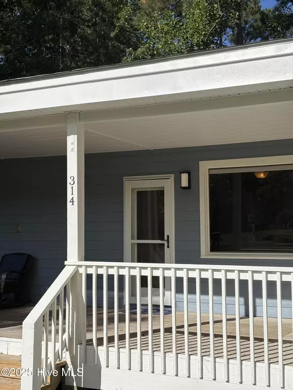 314 Pond View CT, Hampstead, NC 28443