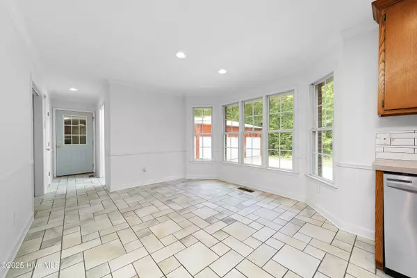 Oriental, NC 28571,4449 Kershaw RD