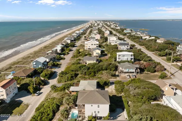 1702 Ocean DR, Emerald Isle, NC 28594