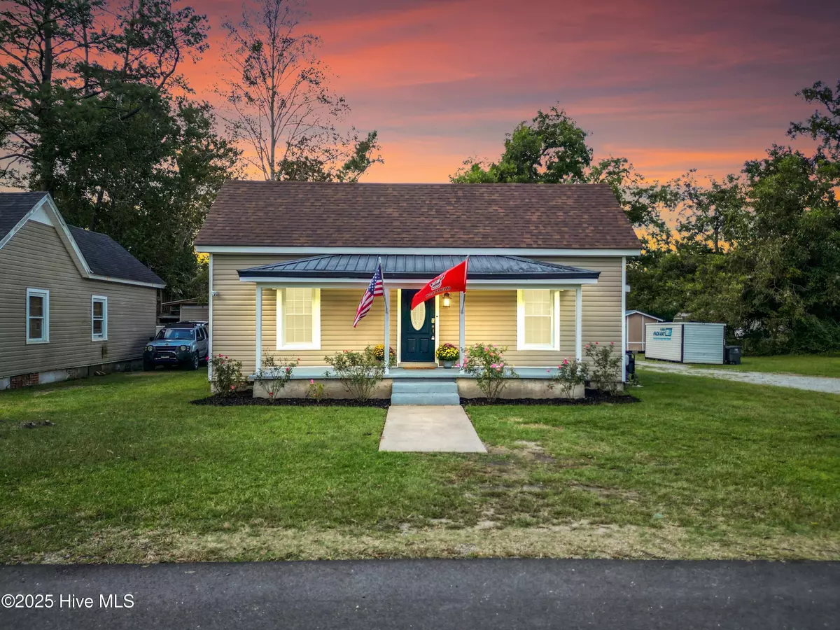 Maysville, NC 28555,606 Jenkins AVE