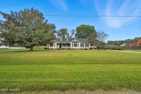 Elizabeth City, NC 27909,114 Hunters TRL W