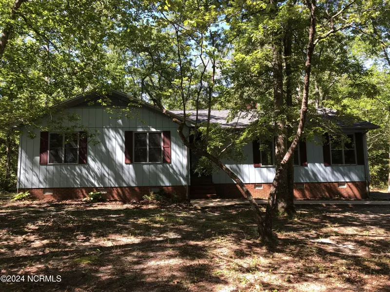 135 S Belvedere DR, Hampstead, NC 28443