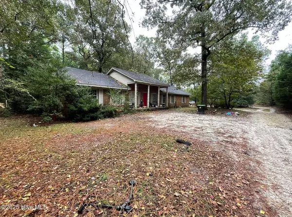 107 Azalea TRL, Salemburg, NC 28385