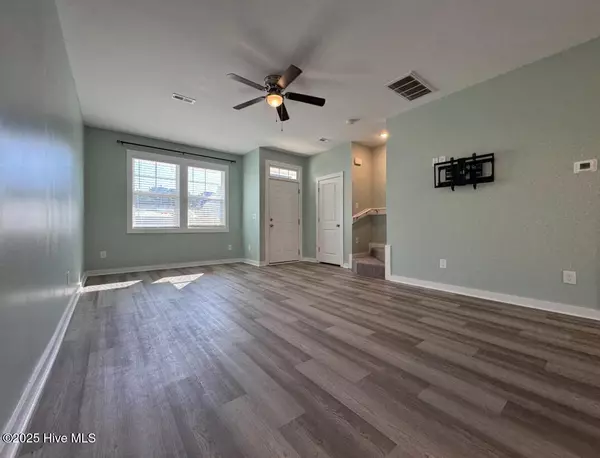 Sneads Ferry, NC 28460,421 Sunfish LN