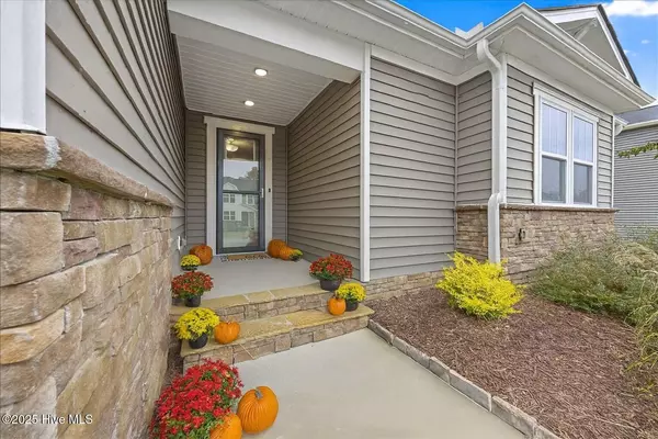 367 Fast Pitch LN, Four Oaks, NC 27524