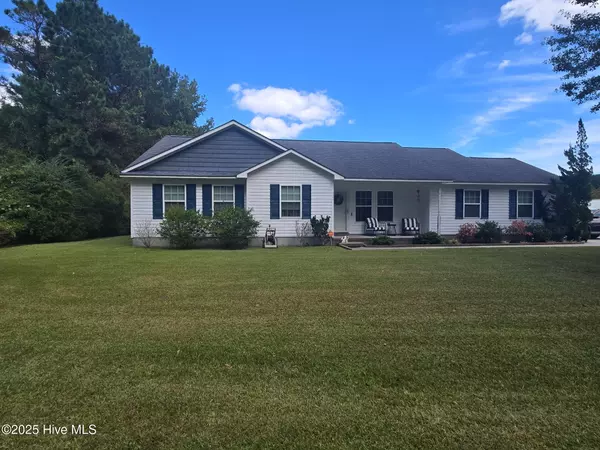 New Bern, NC 28562,5694 County Line RD