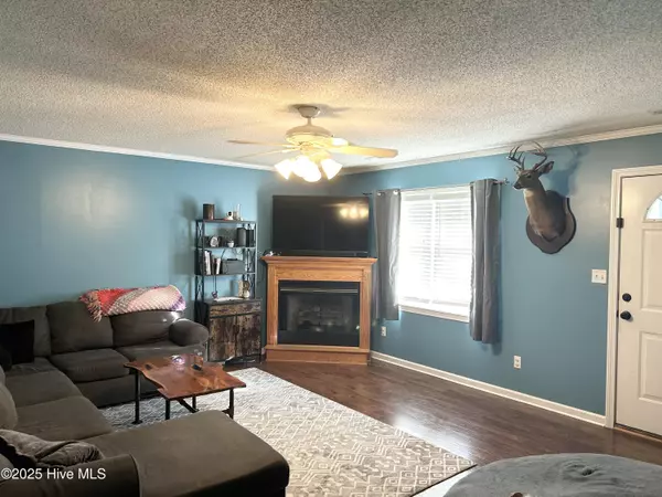 Elizabeth City, NC 27909,200 Dramtree DR