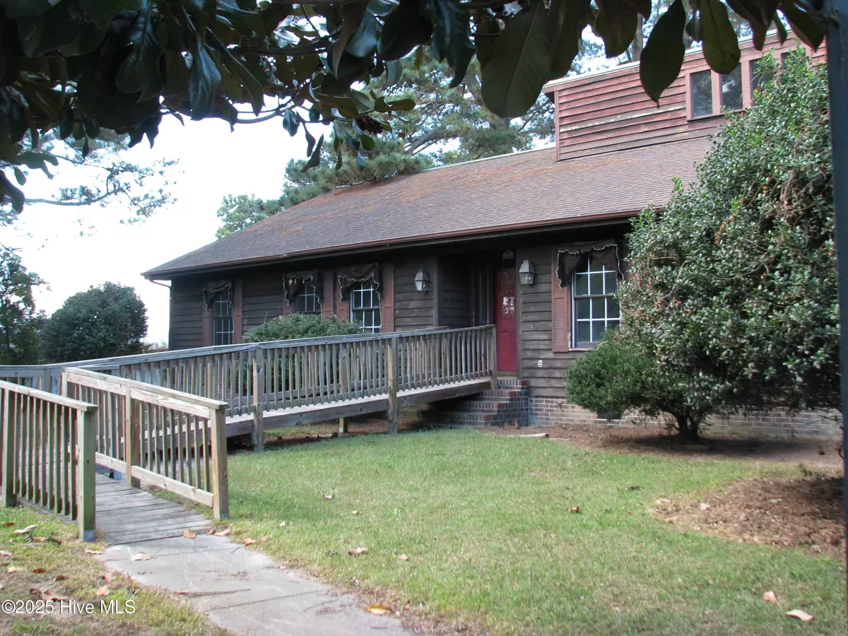 Columbia, NC 27925,227 Rhodes DR