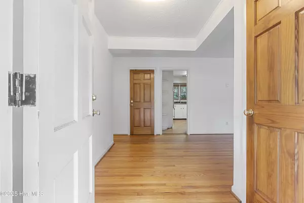 Southern Pines, NC 28387,555 N Leak ST #B