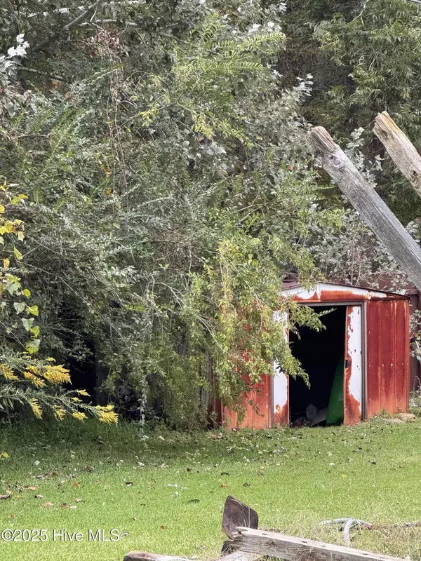 Knotts Island, NC 27950,108 Ruths LN