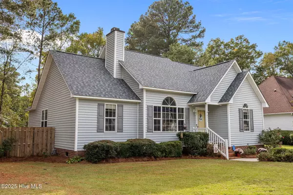 4111 Riverchase DR, Greenville, NC 27858