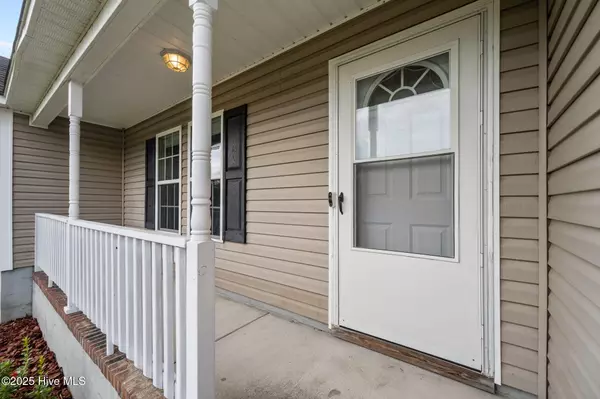 Richlands, NC 28574,309 Otter Creek CT