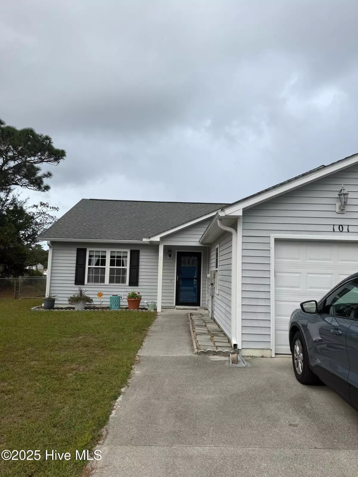 Hubert, NC 28539,101 Charlton RD