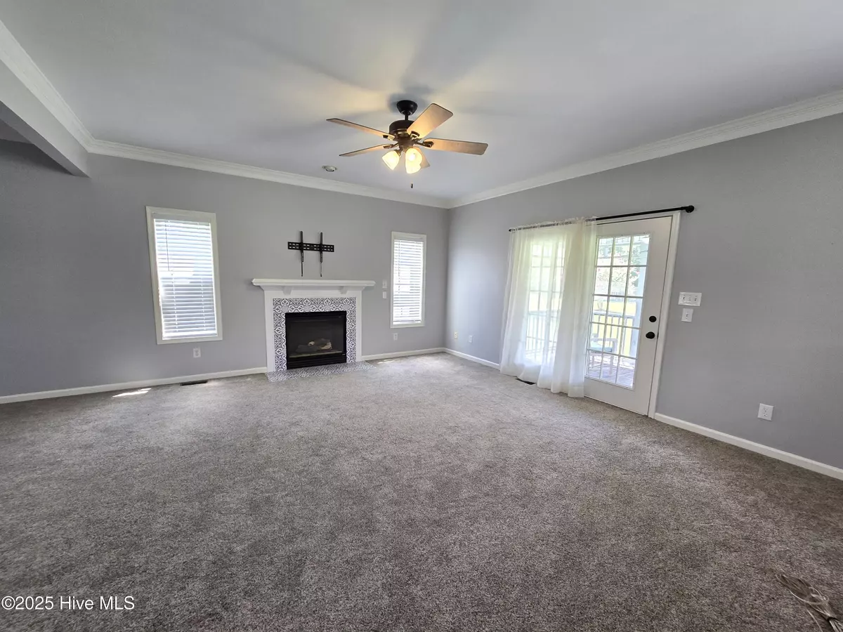 Elizabeth City, NC 27909,315 Orchard DR