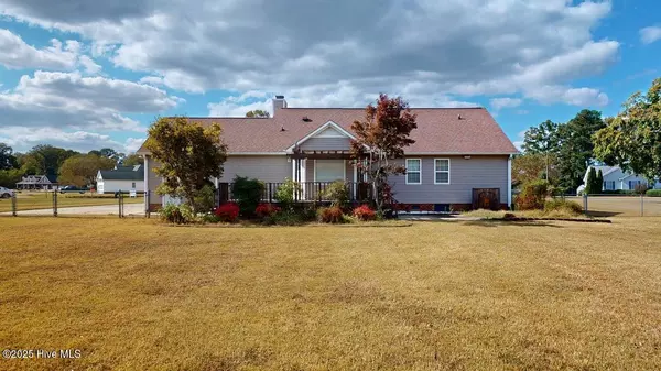 Pikeville, NC 27863,102 Wilderness DR