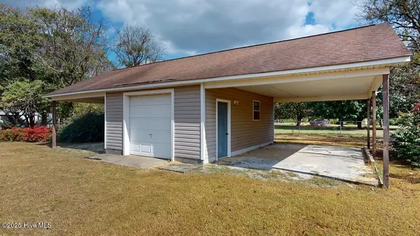 Pikeville, NC 27863,102 Wilderness DR