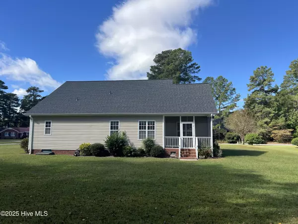 Ayden, NC 28513,4219 Maple DR