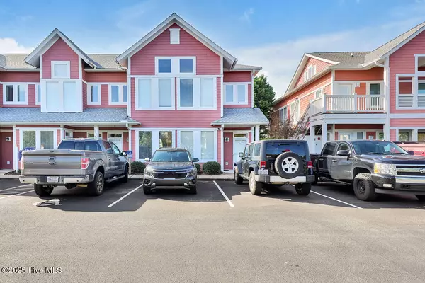 5005 Oquinn BLVD SE #104, Southport, NC 28461